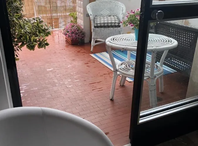 La Terrazza Near The 4* Bari