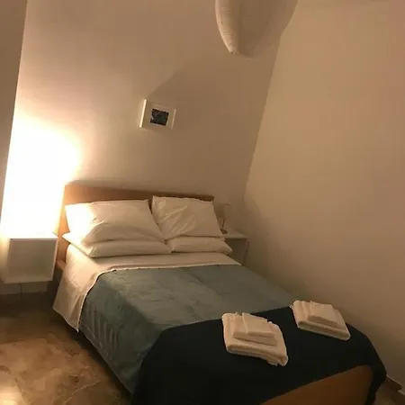 La Terrazza Near The Couette-café 4*